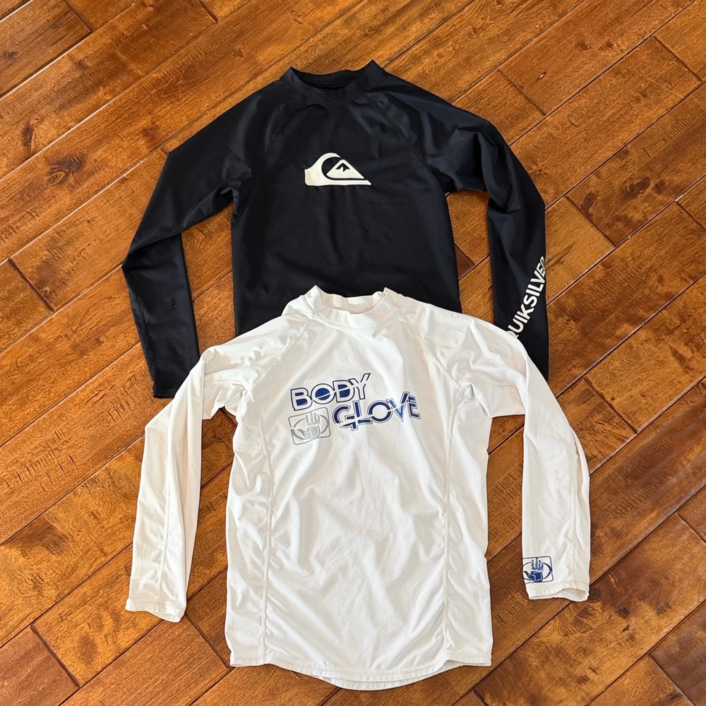 Body Glove White + Quiksilver black rashgards 14